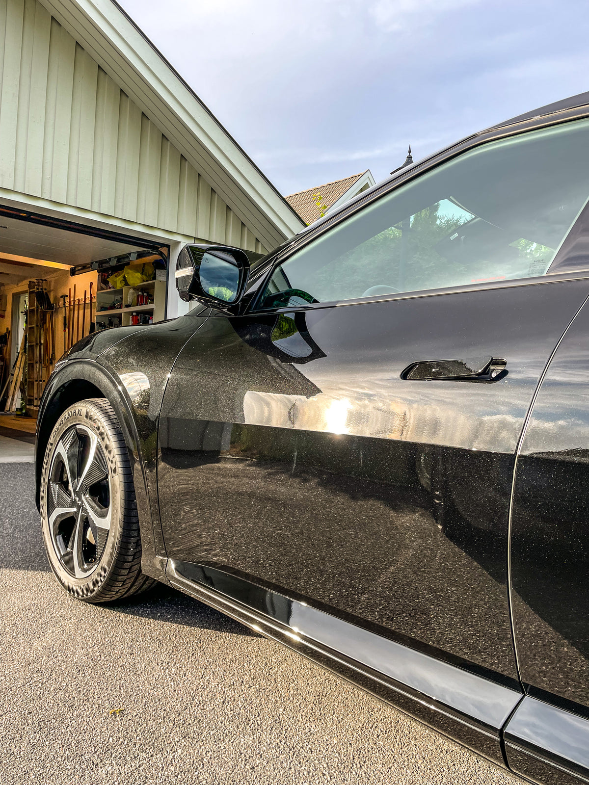 KIA EV6 with a lot of scratches receives paint protection treatment ...