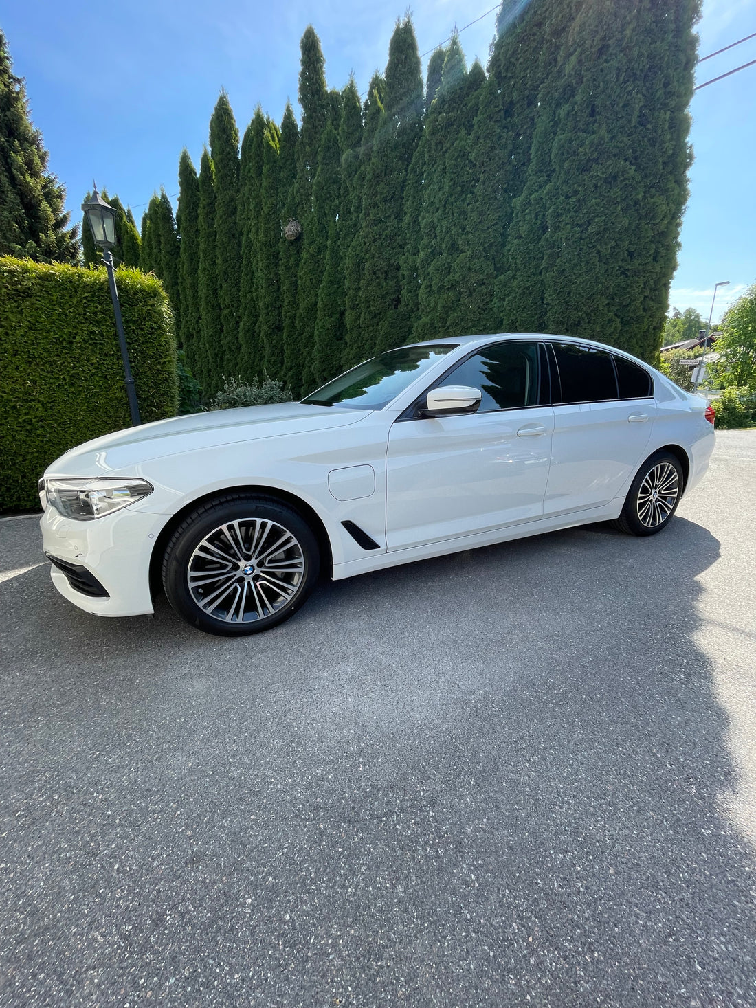 BMW 530e Utvändig & invändig tvätt