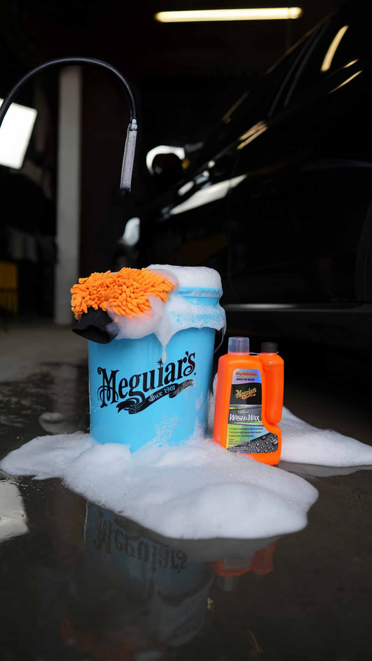 Meguiar's Car Shampoo Hybrid Ceramic Wash & Wax, 1400 ml
